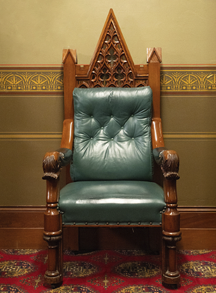 Speakers' Chair 2.png